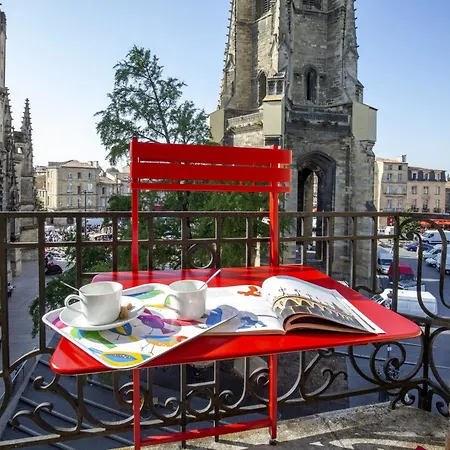 Place Saint Michel *