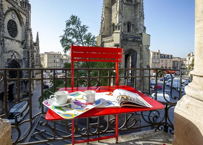 Place Saint Michel *